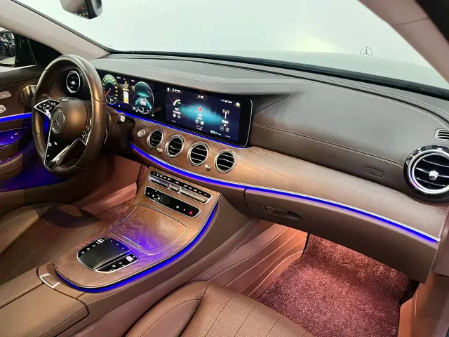Mercedes-Benz E-Class — Фото автомобиля 7