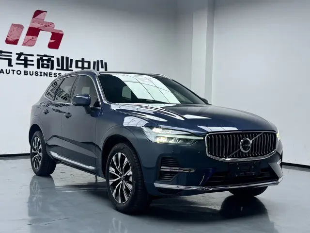 Volvo XC60 — Фото автомобиля 4