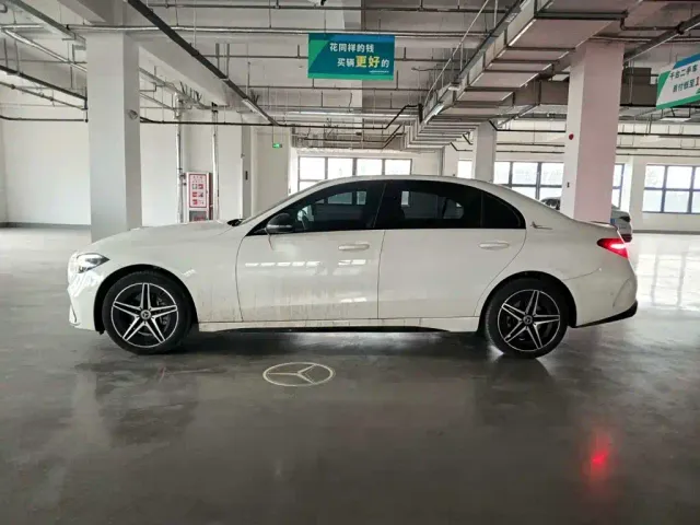 Mercedes-Benz C-Class — Фото автомобиля 3