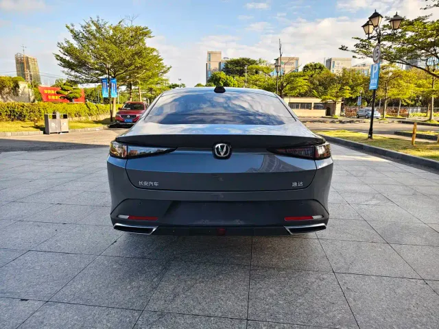 Changan Lamore — Фото автомобиля 18