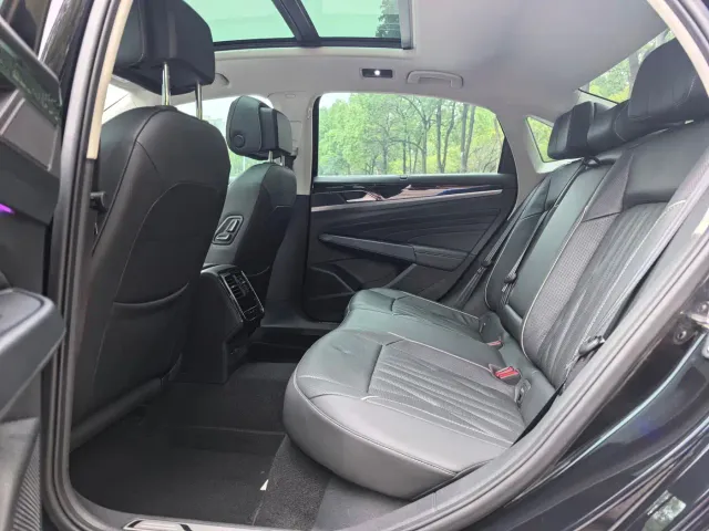 Volkswagen Passat — Фото автомобиля 15