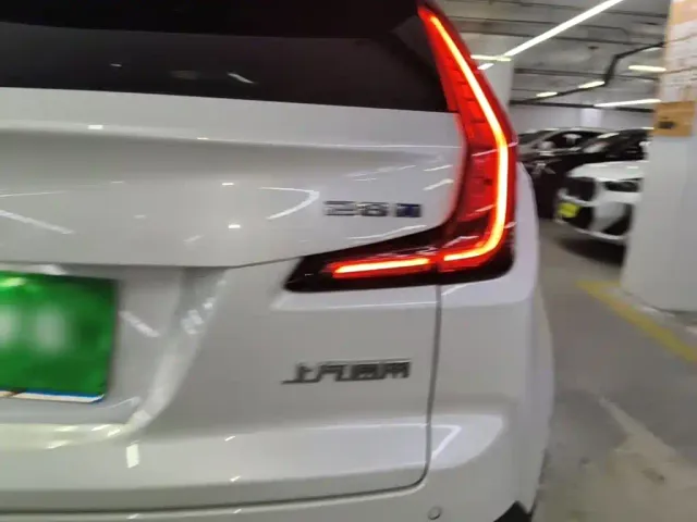 Cadillac XT4 — Фото автомобиля 7