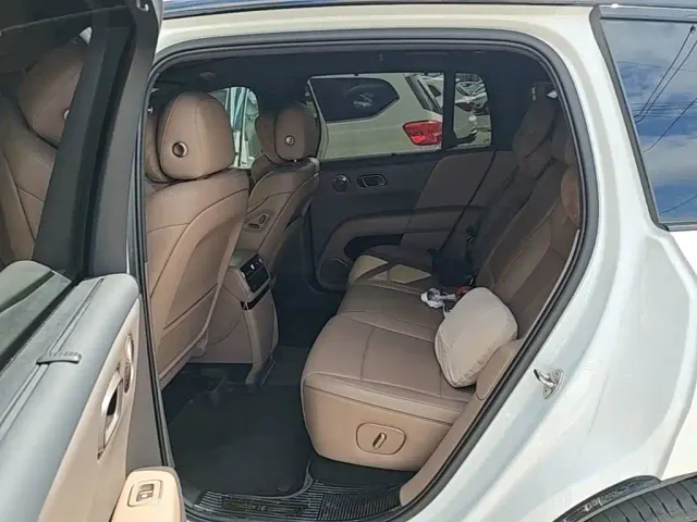 Li Auto i6 — Фото автомобиля 16