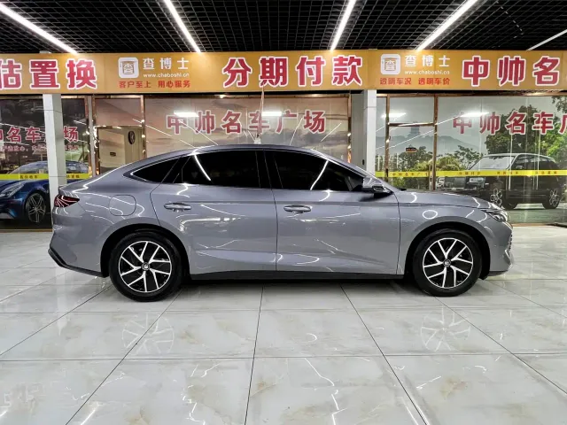 BYD Qin L — Фото автомобиля 7
