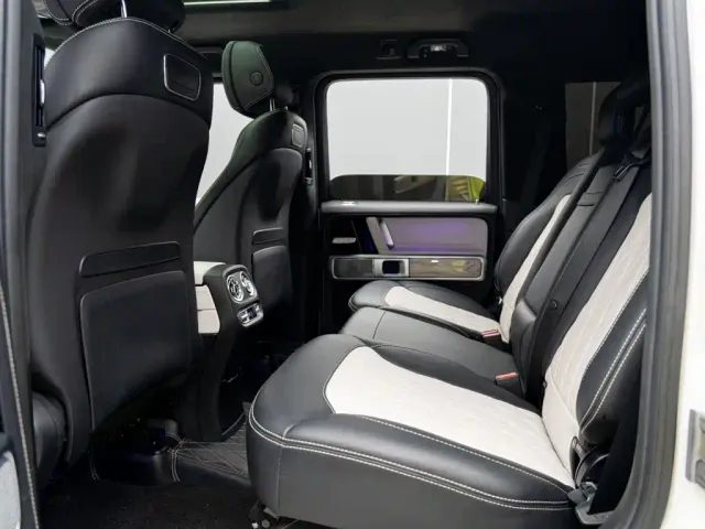Mercedes-Benz G-Class — Фото автомобиля 12