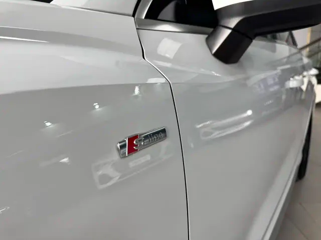 Audi Q3 — Фото автомобиля 10