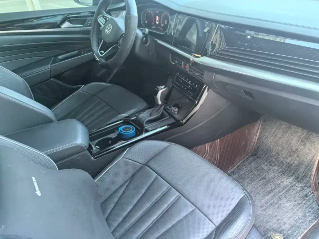Volkswagen Passat — Фото автомобиля 10