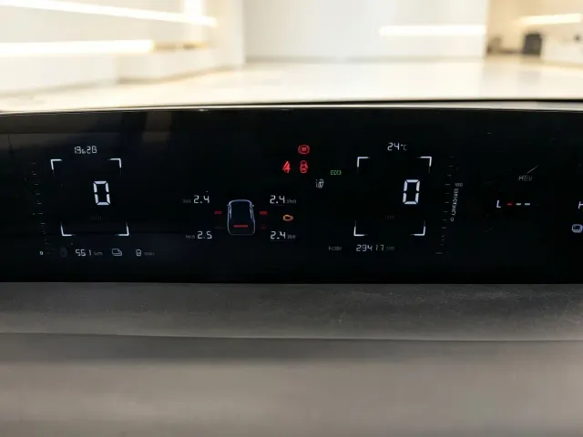 Changan Qiyuan A05 — Фото автомобиля 15