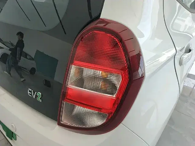 JMEV Xiaoqilin — Фото автомобиля 7