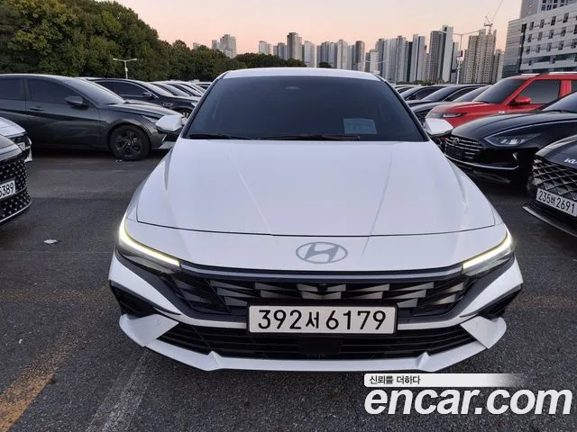 Фотография автомобиля — Hyundai Avante CN7