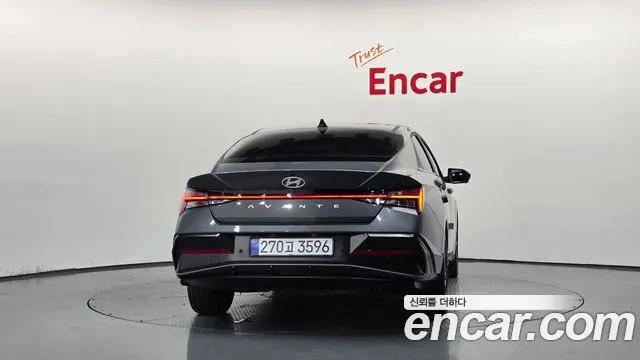 Hyundai Avante CN7 — Фото автомобиля 4