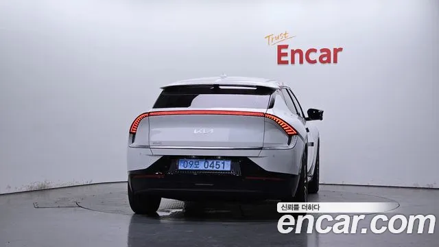 Kia EV6 — Фото автомобиля 4