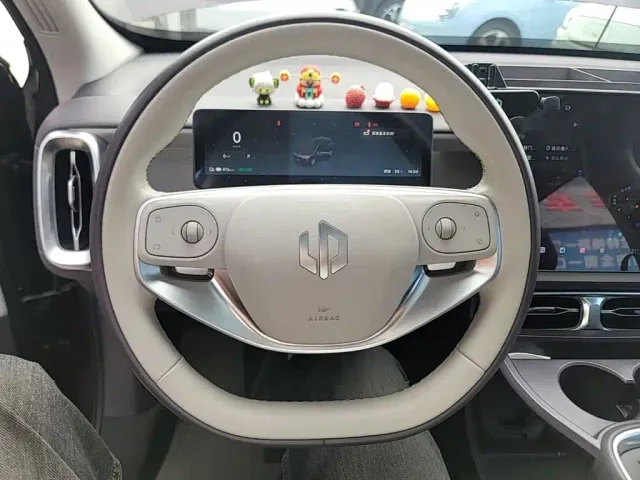 Leapmotor B10 — Фото автомобиля 10