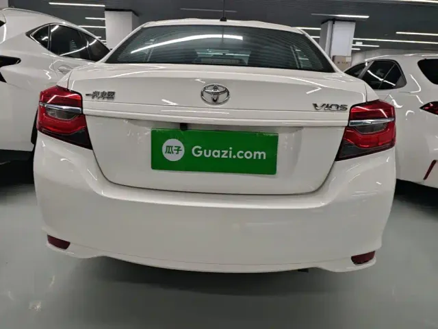 Toyota Vios — Фото автомобиля 5