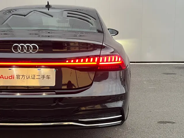 Audi A7L — Фото автомобиля 17