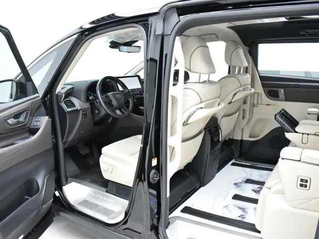 Toyota Alphard — Фото автомобиля 25
