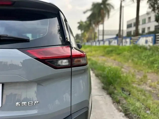 Nissan X-Trail — Фото автомобиля 9