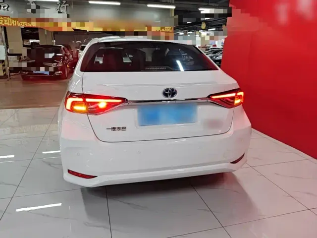 Toyota Corolla — Фото автомобиля 5