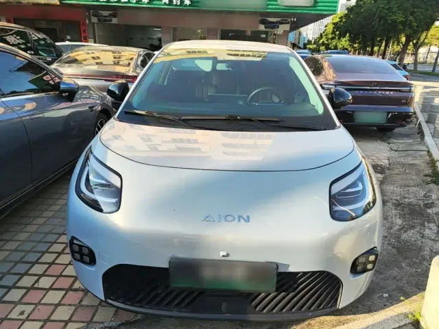 GAC Aion UT — Фото автомобиля 2