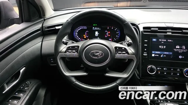 Hyundai Tucson Tucson (NX4) Дизель 2.0 2WD — Фото автомобиля 13