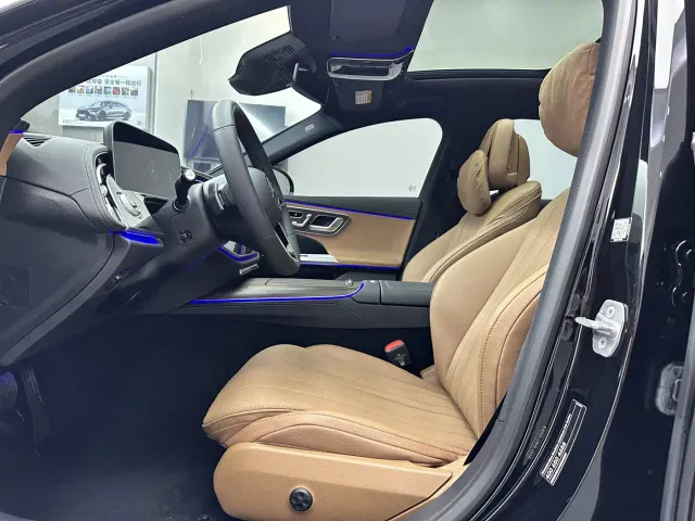 Mercedes-Benz E-Class — Фото автомобиля 10