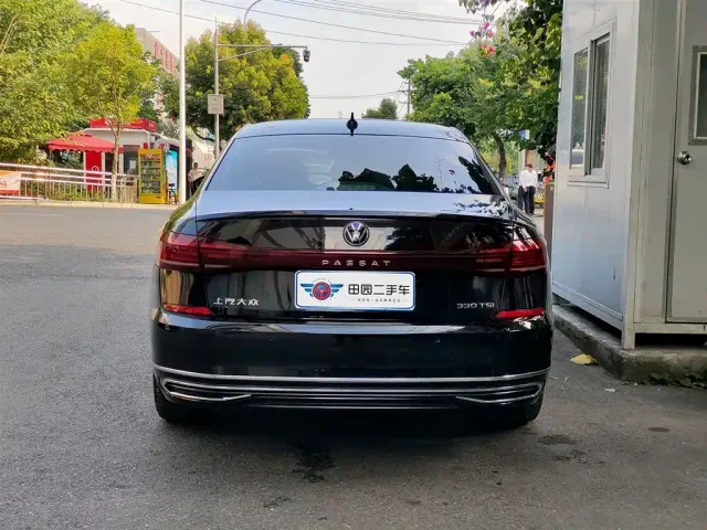 Volkswagen Passat — Фото автомобиля 5