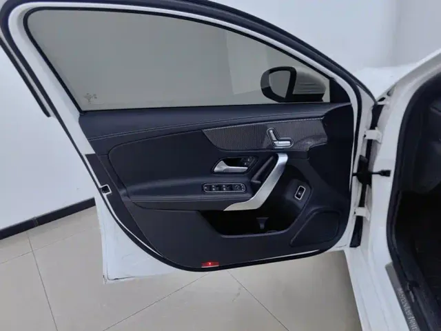 Mercedes-Benz A-Class — Фото автомобиля 7
