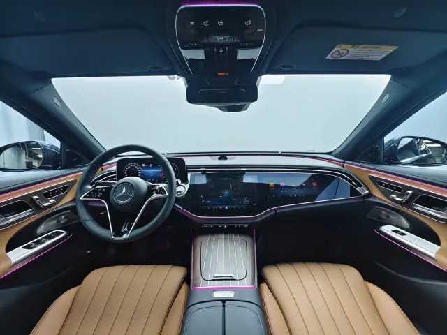 Mercedes-Benz E-Class — Фото автомобиля 6