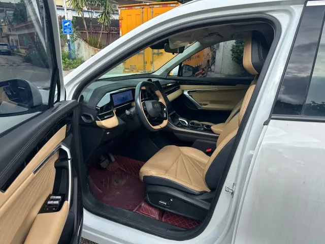 Geely Boyue L — Фото автомобиля 5