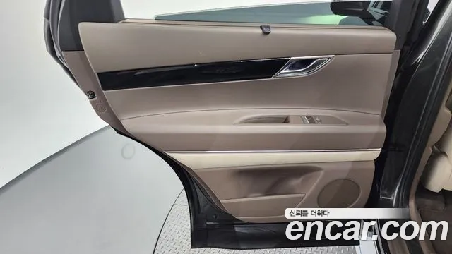 Genesis GV80 2.5T Бензин 2WD — Фото автомобиля 21