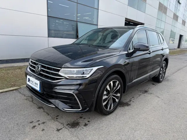 Фотография автомобиля — Volkswagen Tiguan L