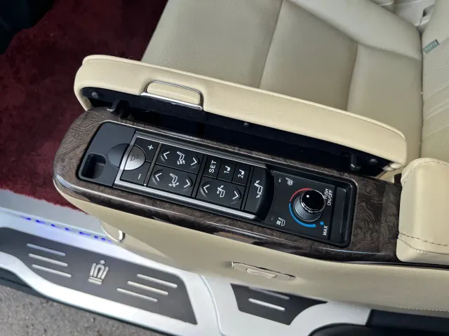 Toyota Vellfire — Фото автомобиля 21
