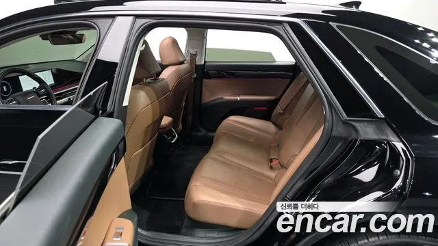 Hyundai Grandeur Grandeur (GN7) 2.5 Бензин 2WD — Фото автомобиля 12