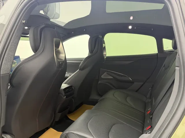 Xiaomi SU7 — Фото автомобиля 6