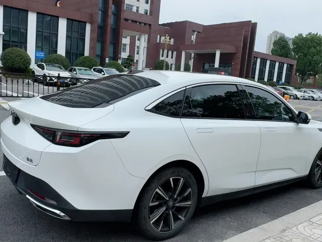 Changan Lamore — Фото автомобиля 7