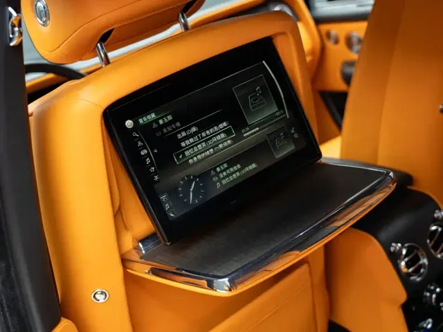 Rolls-Royce Cullinan — Фото автомобиля 17