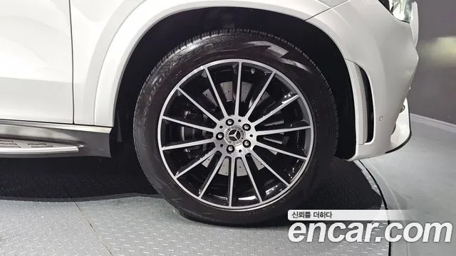 Mercedes-Benz GLE-Class — Фото автомобиля 5