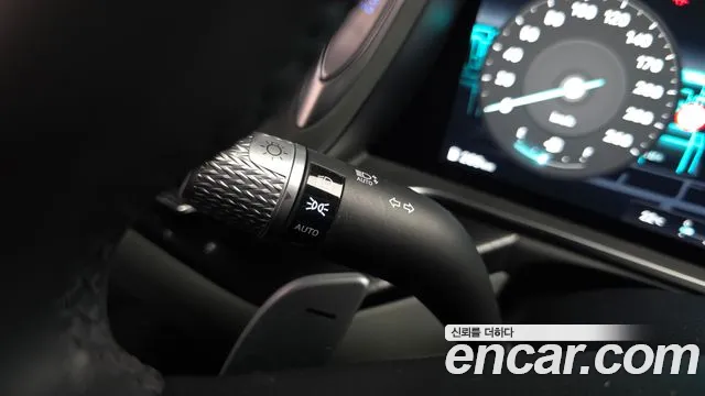 Genesis G90 Бензин 3.5 Turbo e-S/C AWD — Фото автомобиля 20