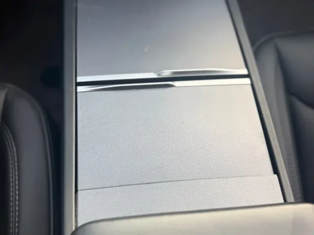 Tesla Model 3 — Фото автомобиля 19