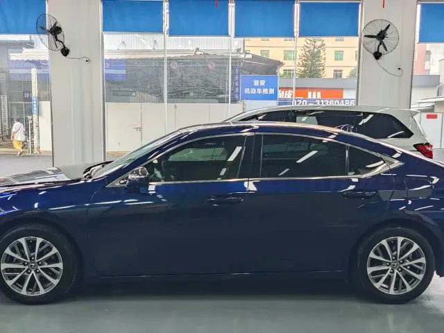 Lexus ES — Фото автомобиля 4