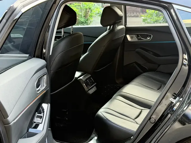 Honda Accord 2025 Model Sport Series 260TURBO Premium Edition — Фото автомобиля 8