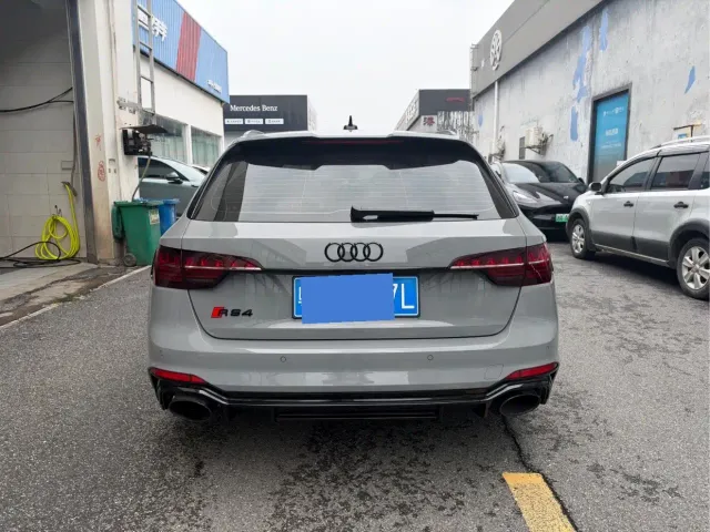 Audi RS 4 — Фото автомобиля 5