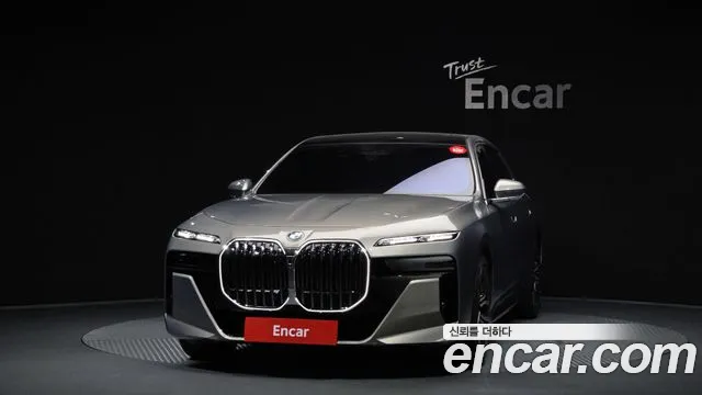 BMW 7-Series 7 серия (G70) 740i xDrive M Sport Limited — Фото автомобиля 3