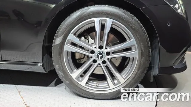 Mercedes-Benz E-Class W213 — Фото автомобиля 21