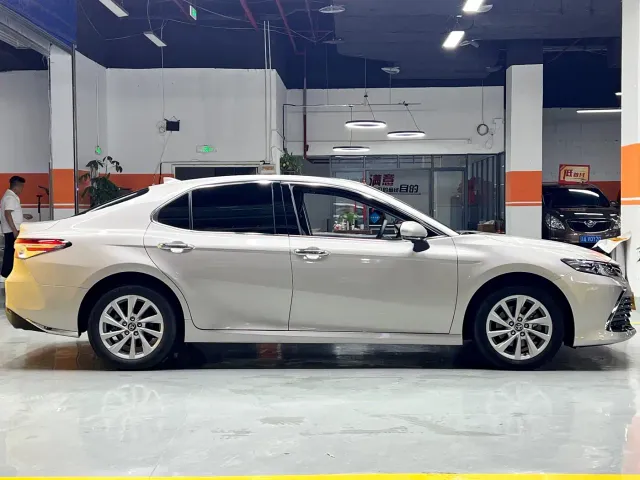 Toyota Camry — Фото автомобиля 8