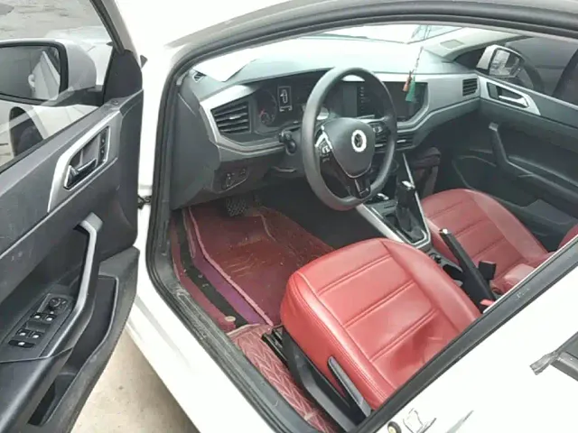 Volkswagen Polo — Фото автомобиля 15