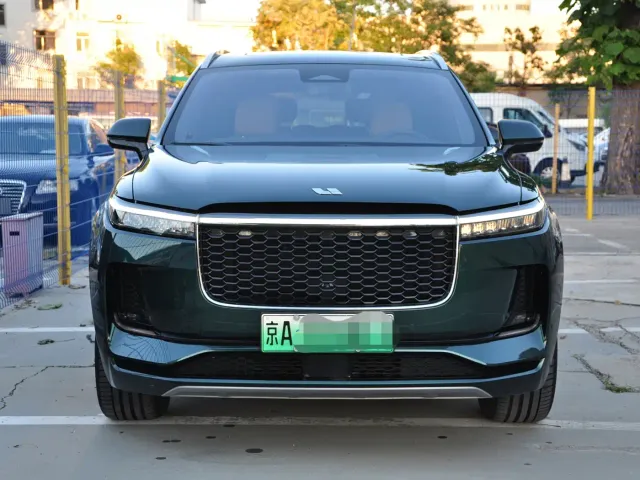Li Auto ONE — Фото автомобиля 2