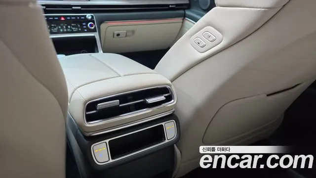 Genesis GV80 — Фото автомобиля 30