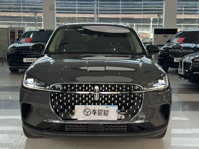 Lincoln Corsair — Фото автомобиля 2