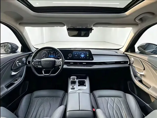 Chery Arrizo 8 — Фото автомобиля 4